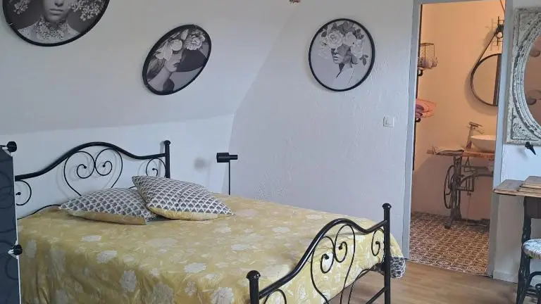 Maison de Charme Tursac avec piscine privée_8