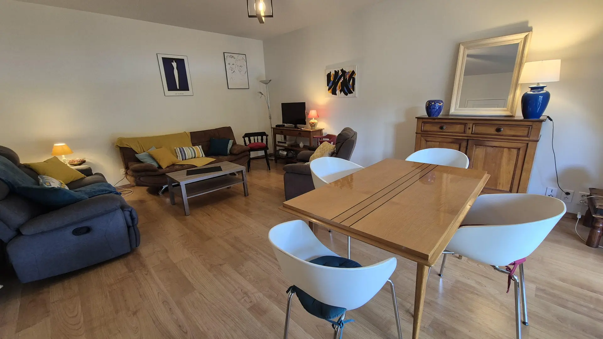 Sylvia Montfort à Sarlat parking privé_1