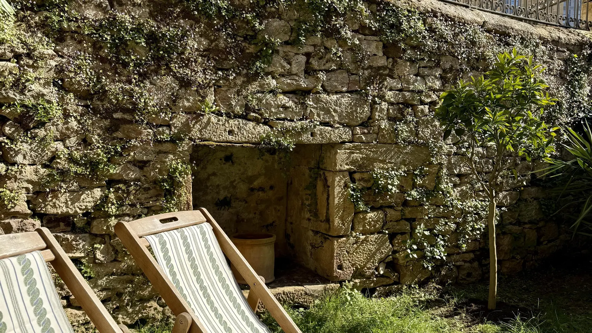Les Jardins de Salvador climatisé à Sarlat_16