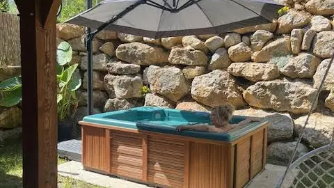 Chez Titouan à Sarlat avec Spa et Clim_4