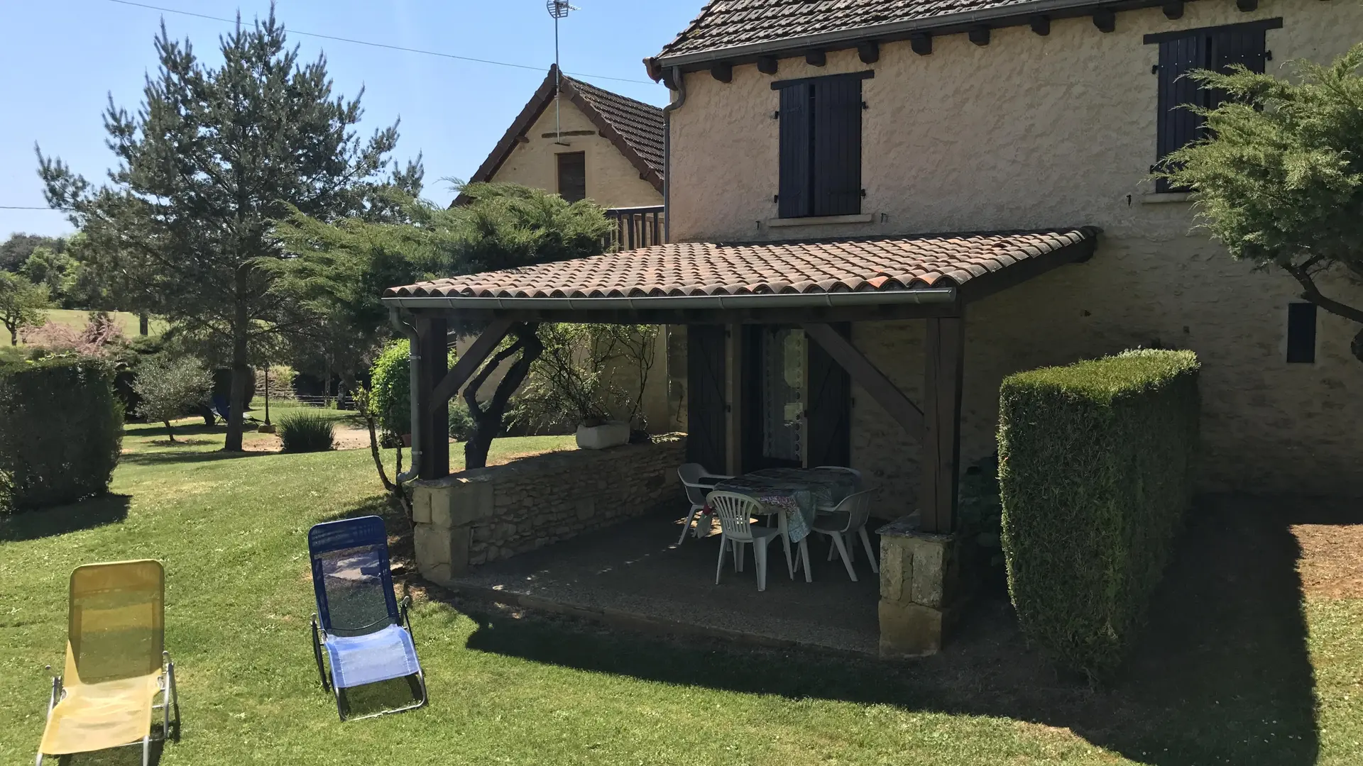 Lapervoisie 1 jardin  piscine et proche de Sarlat_15