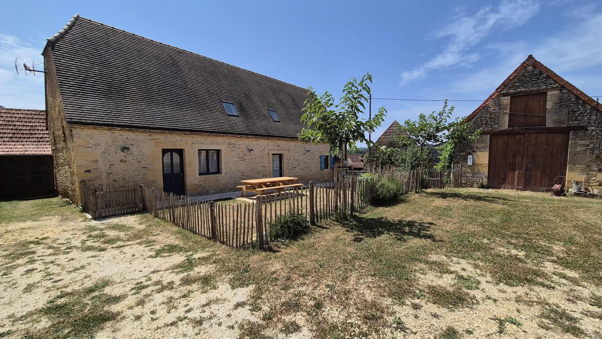 Le Clos de Bizaillac avec piscine chauffée_3