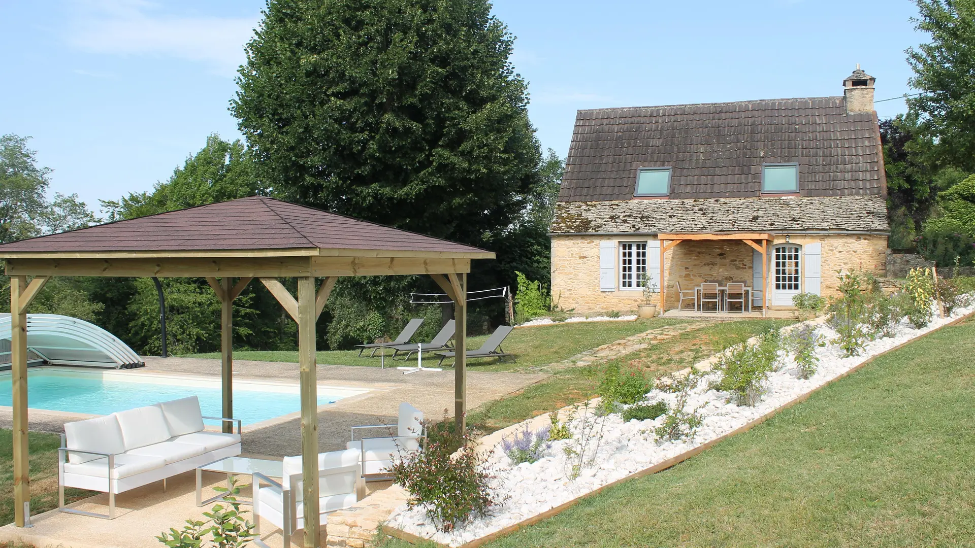 Les Mazaux avec piscine chauffée au nord de Sarlat_3