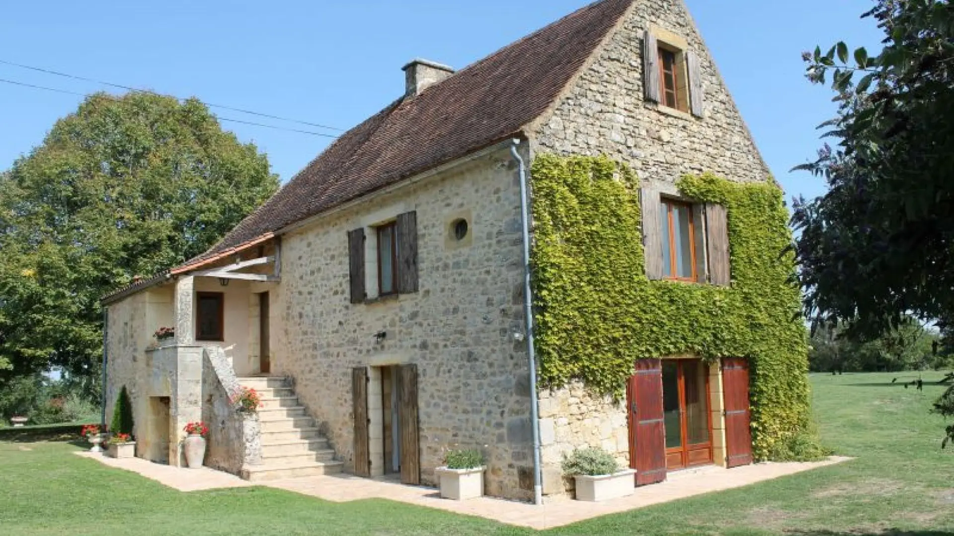 Le pré charmant avec piscine au sud de Sarlat_2