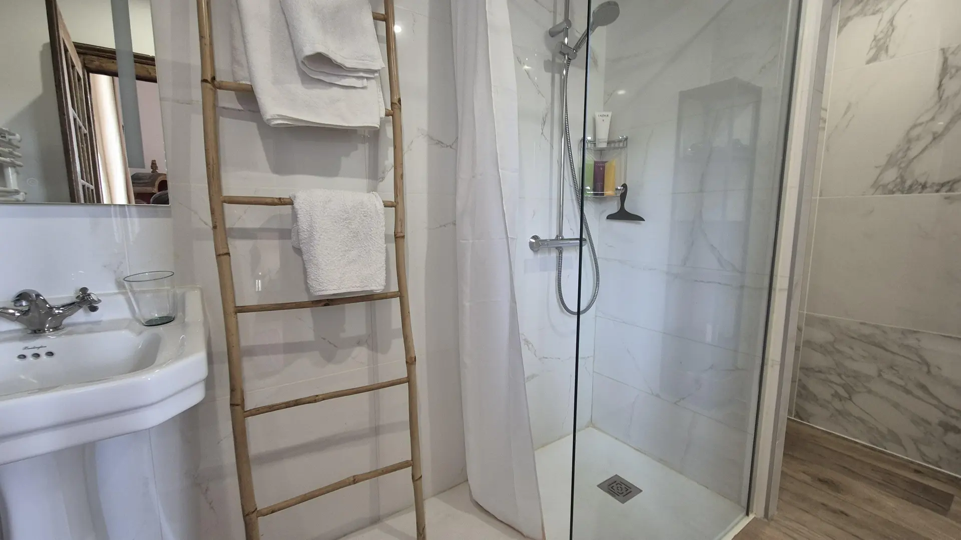 Maison atypique Maleville au coeur de la Bastide_16