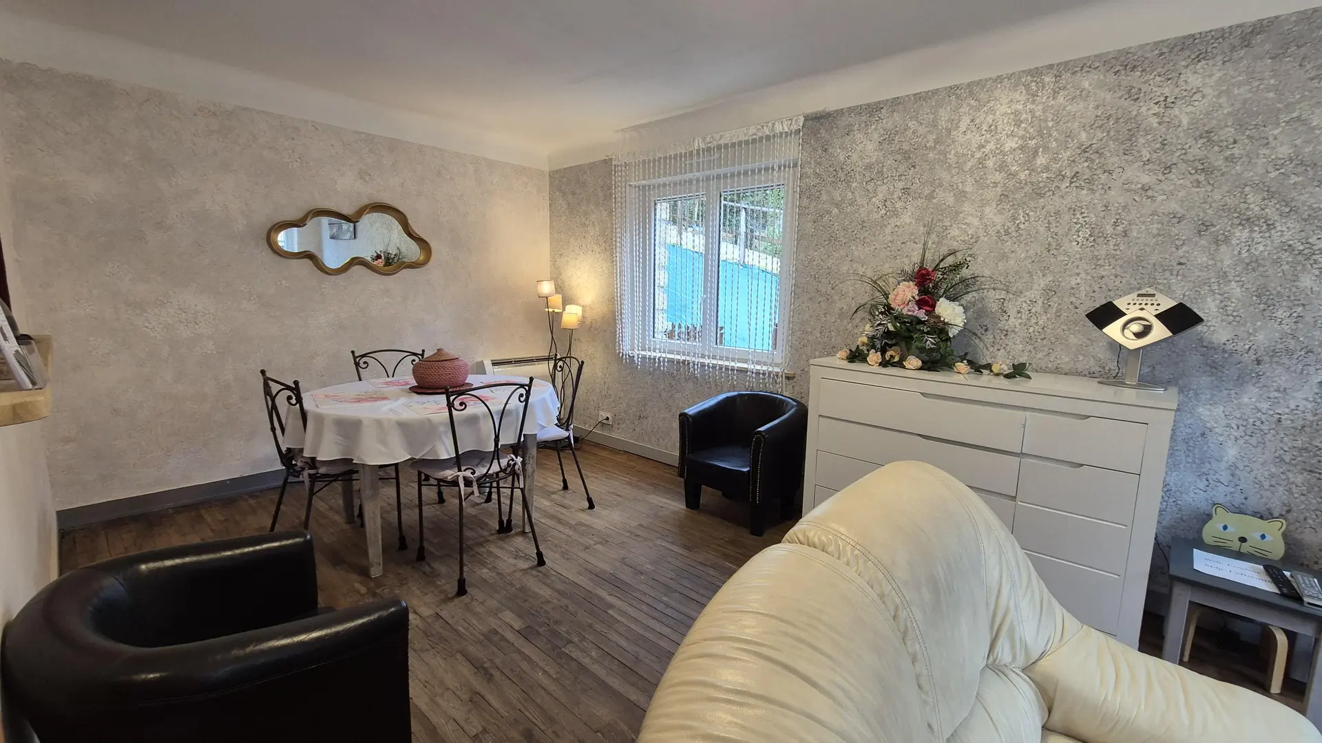 Chez Titouan à Sarlat avec Spa et Clim_3