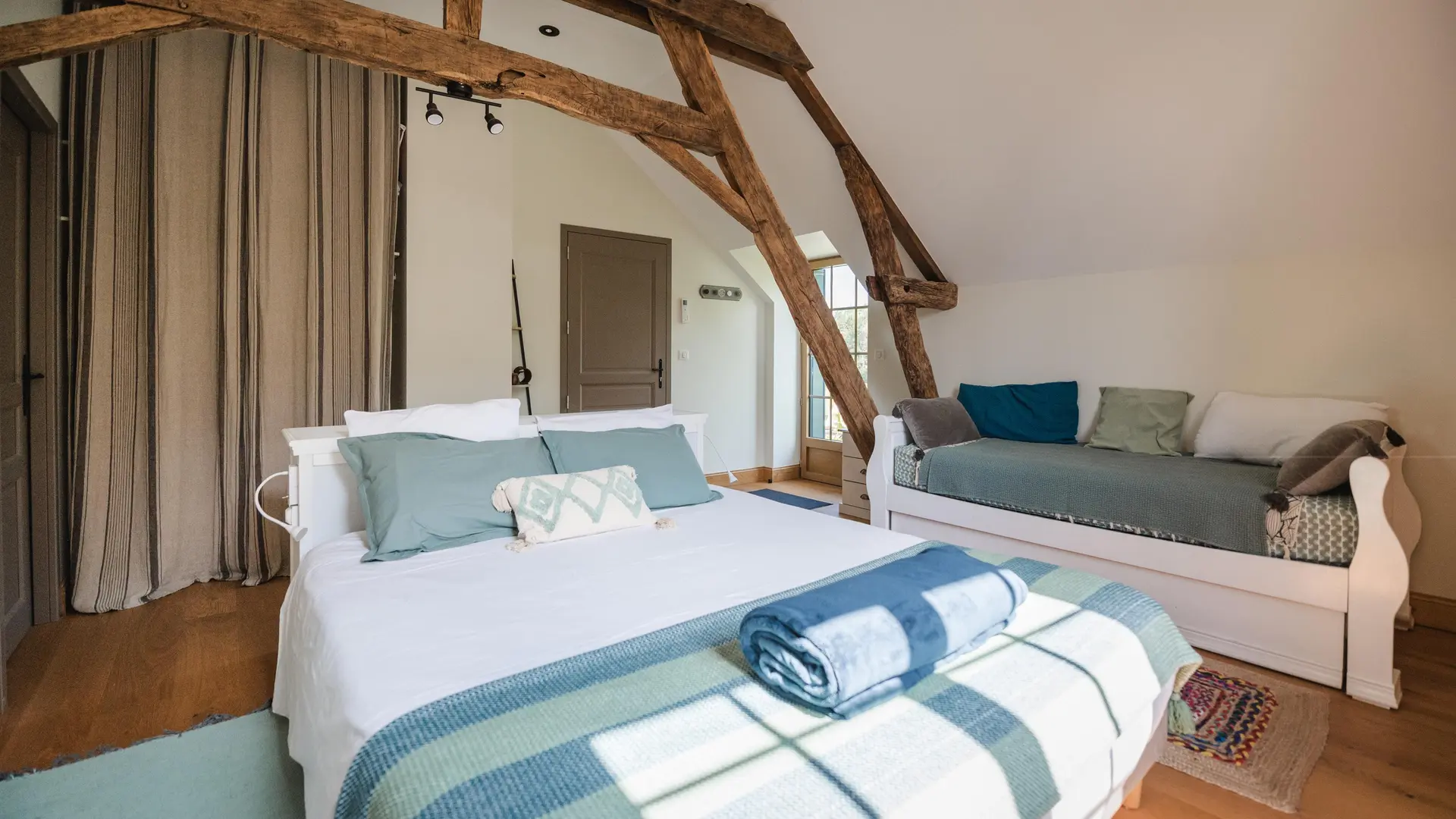 Les Charmes de Vaurizeaud piscine chauffée Sarlat_28