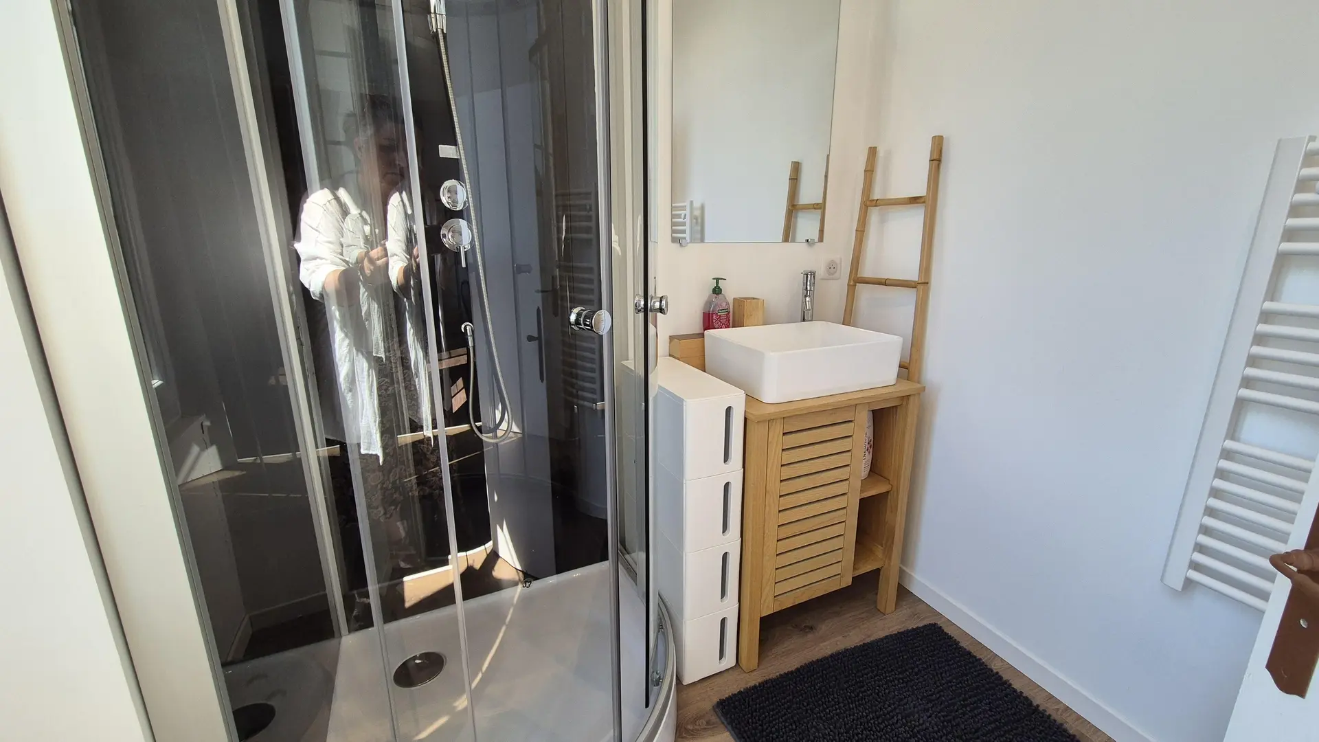 Appartement de charme Esprit des Couleurs à Sarlat_13