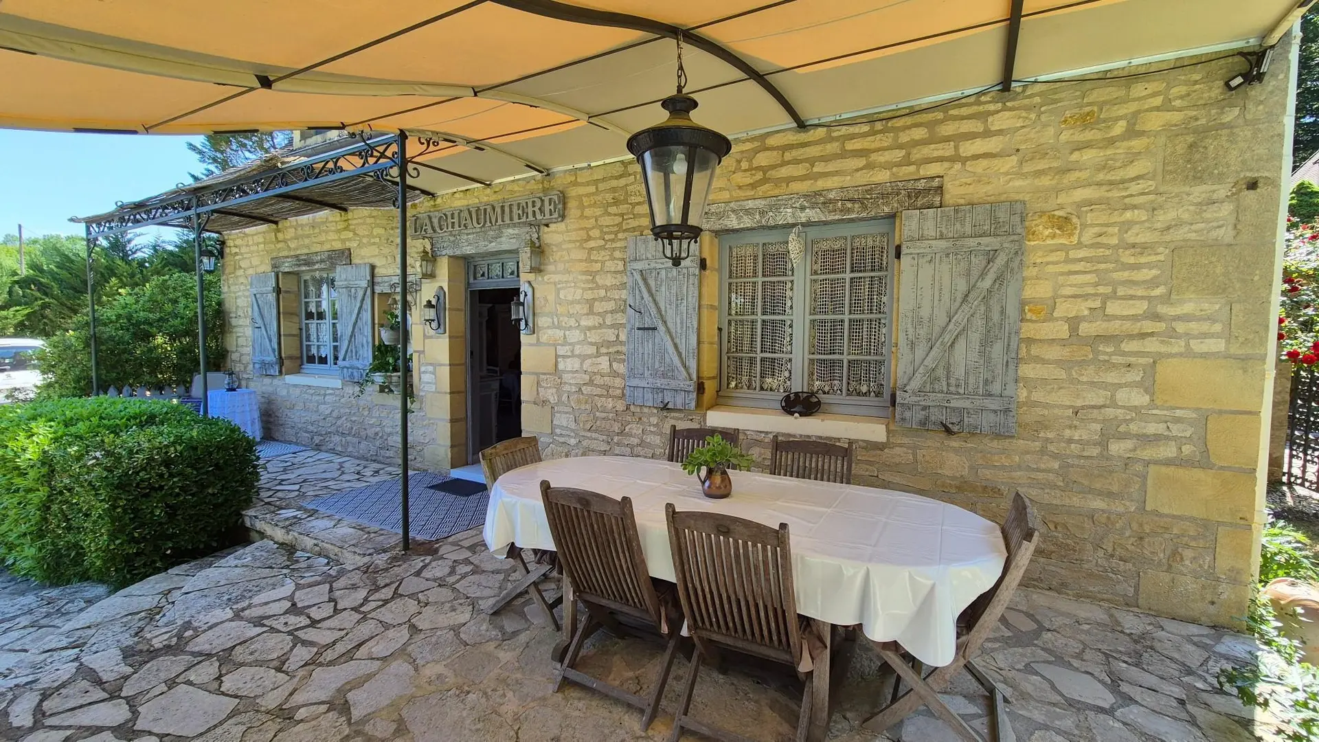 La Chaumiere avec piscine privée proche de Sarlat_9