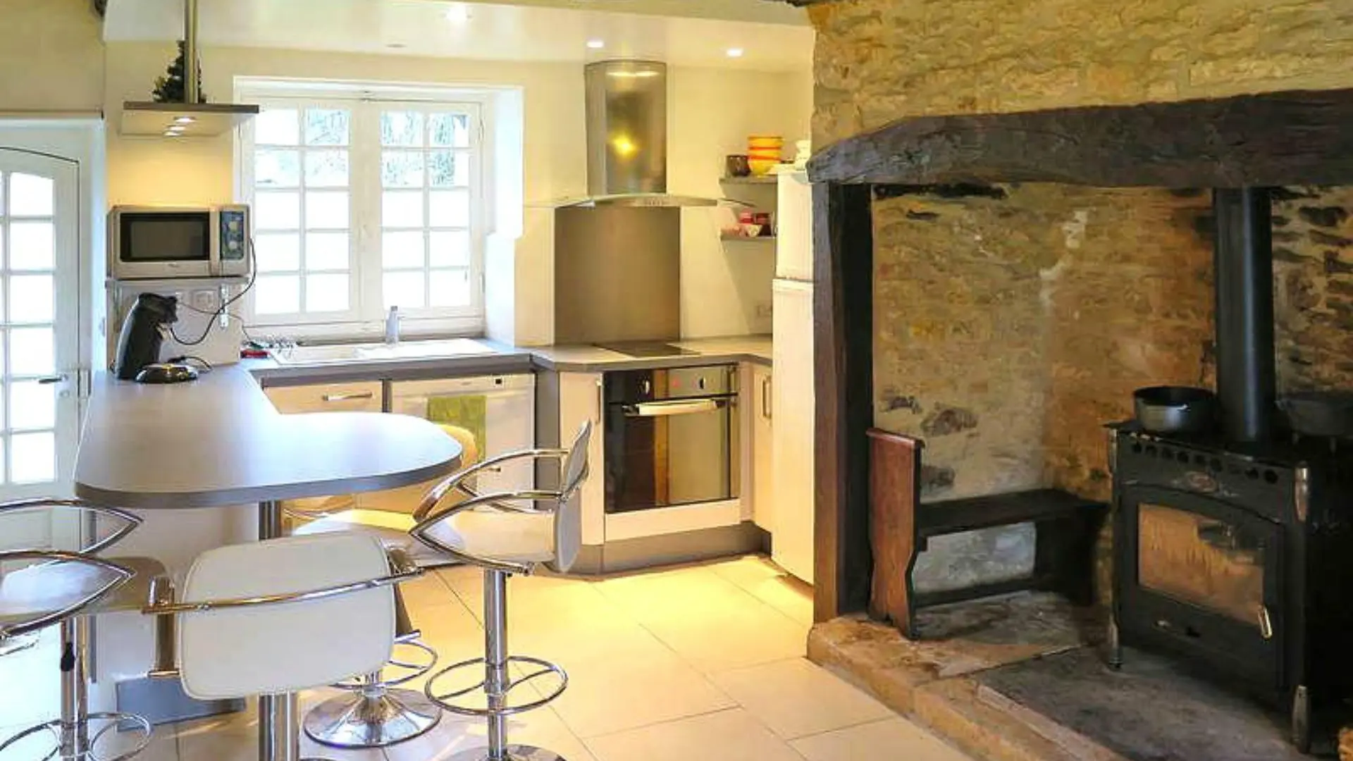 Les Mazaux avec piscine chauffée au nord de Sarlat_6