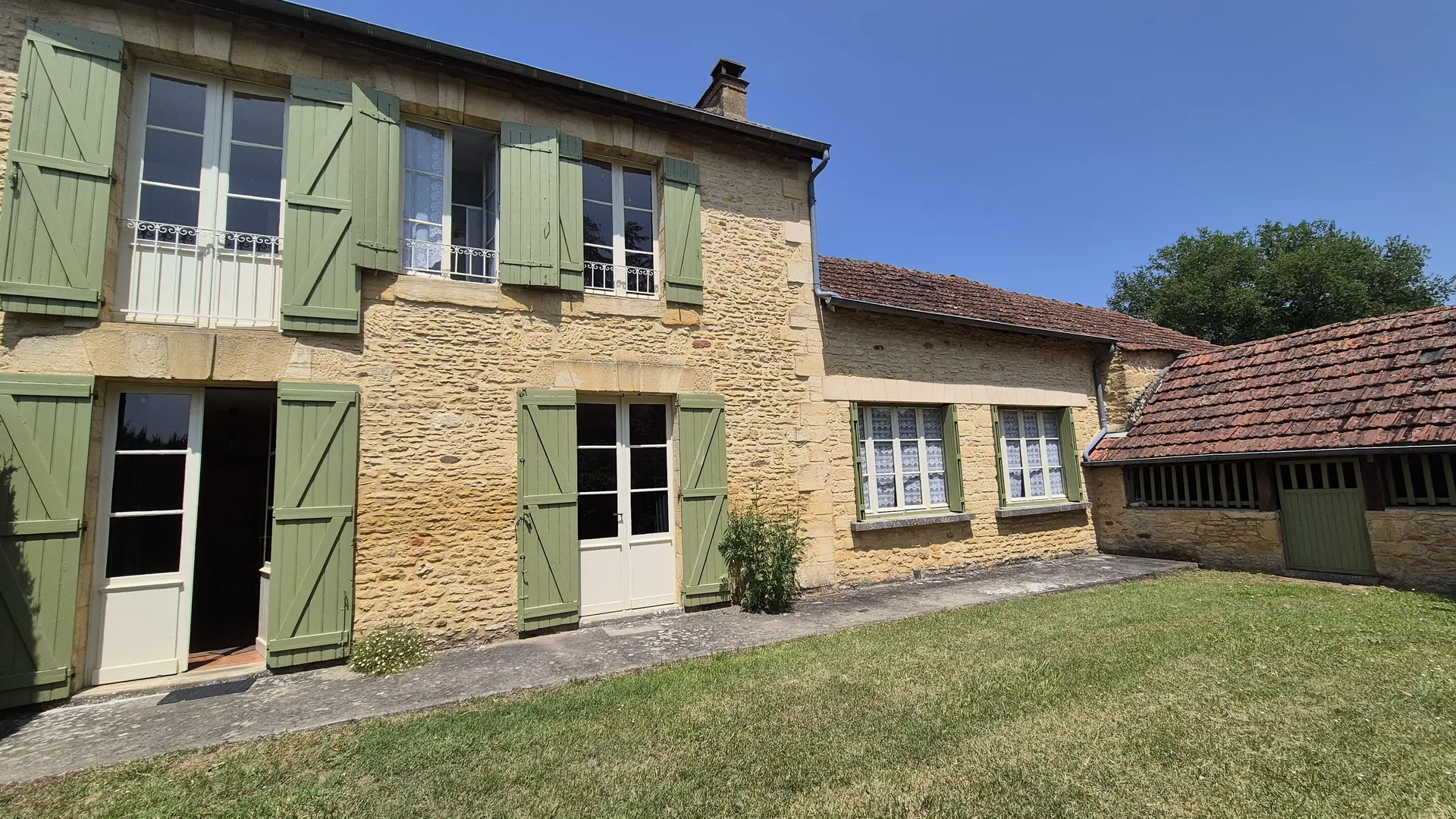 Gîte Les Glycines piscine privée_9