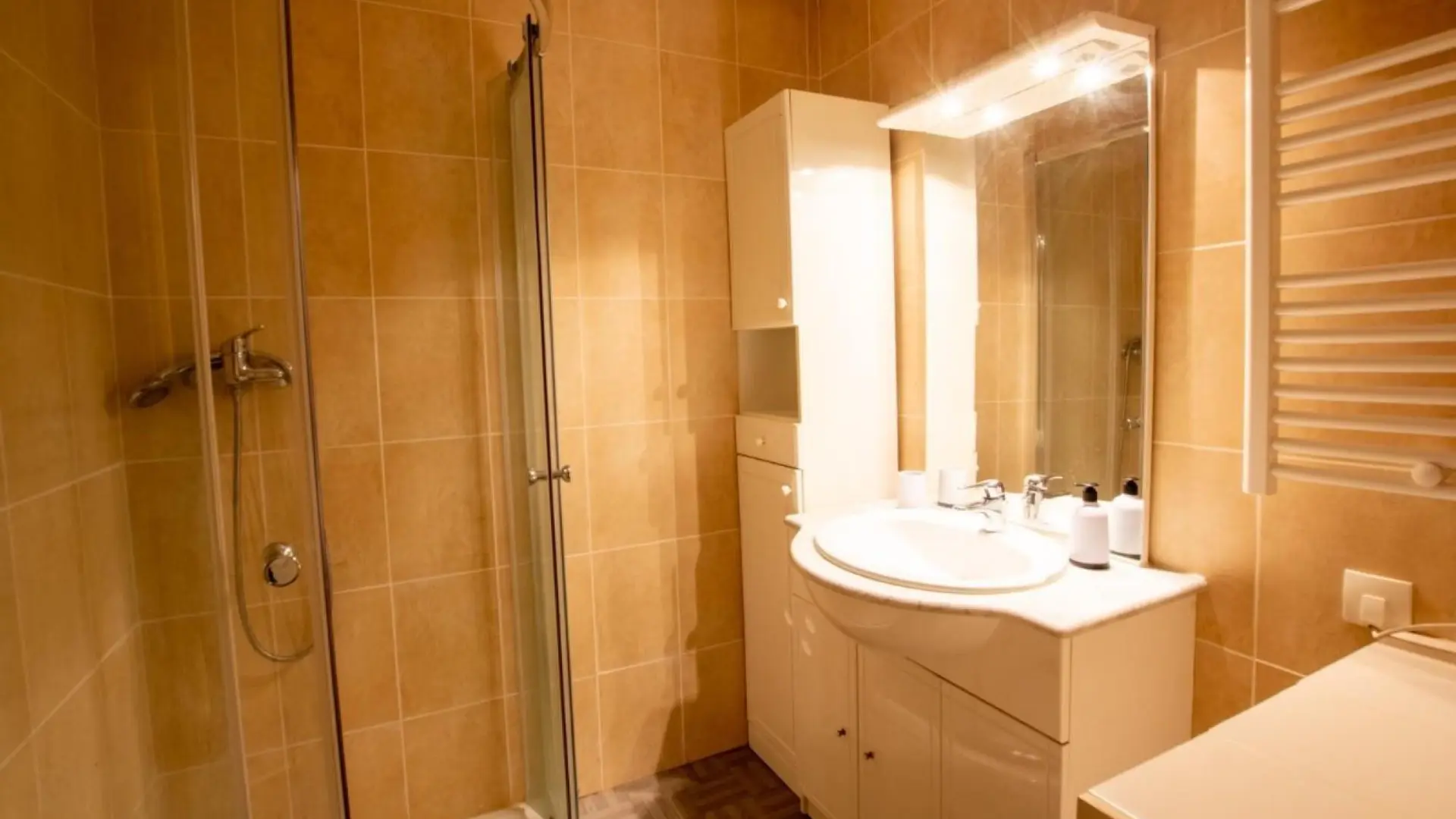 Gîte de charme La Noyeraie piscine chauffée_21