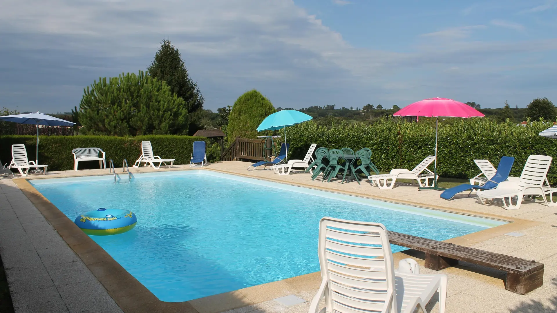 Lapervoisie 2  la cour piscine et proche de Sarlat_4