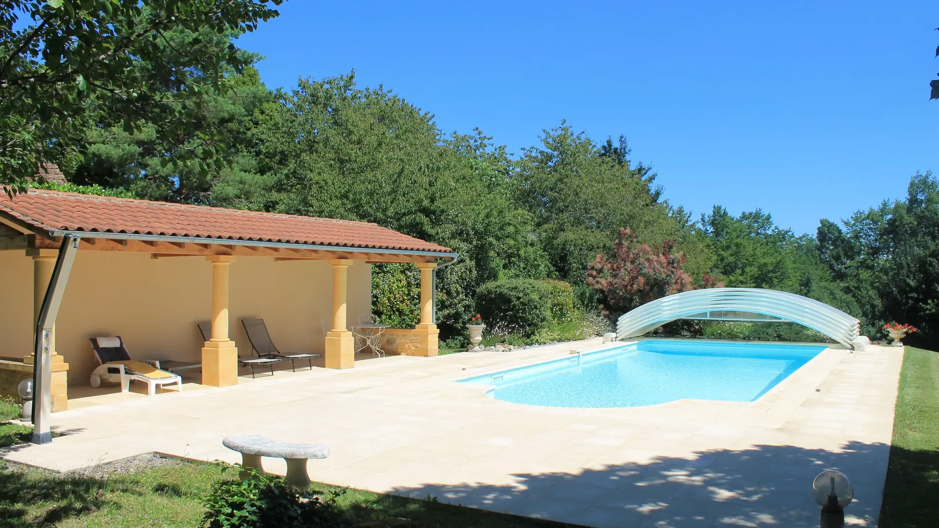 Le pré charmant avec piscine au sud de Sarlat_9