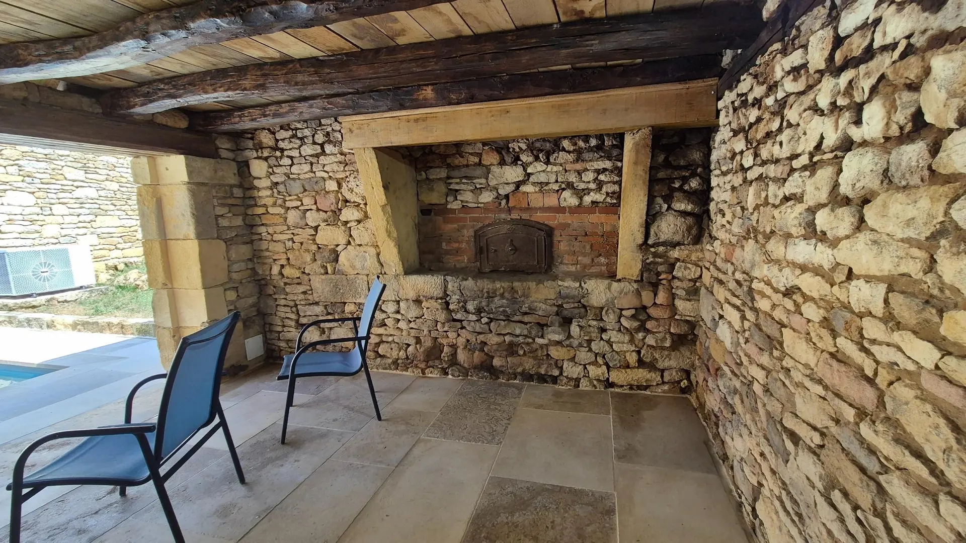 Le Clos de Bizaillac avec piscine chauffée_24