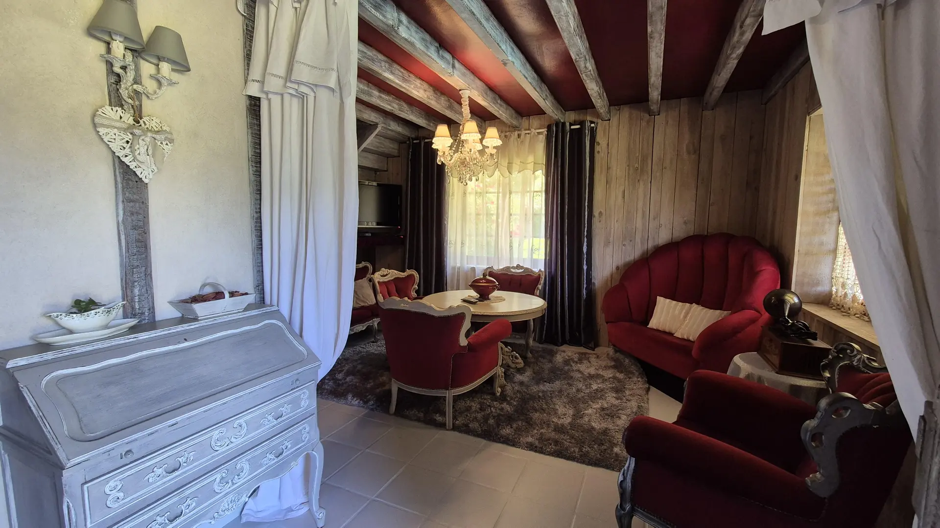 La Chaumiere avec piscine privée proche de Sarlat_12