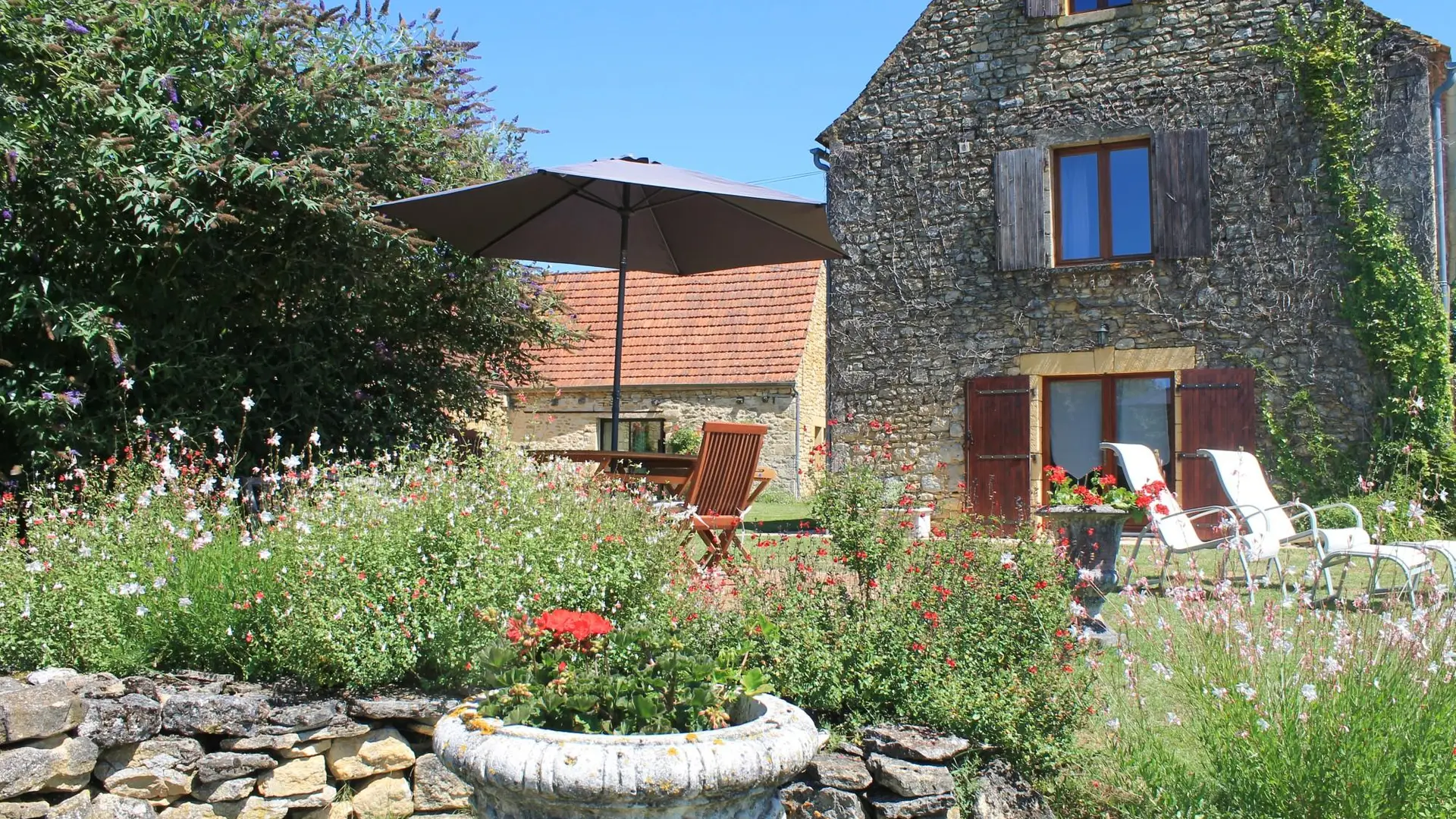 Le pré charmant avec piscine au sud de Sarlat_3