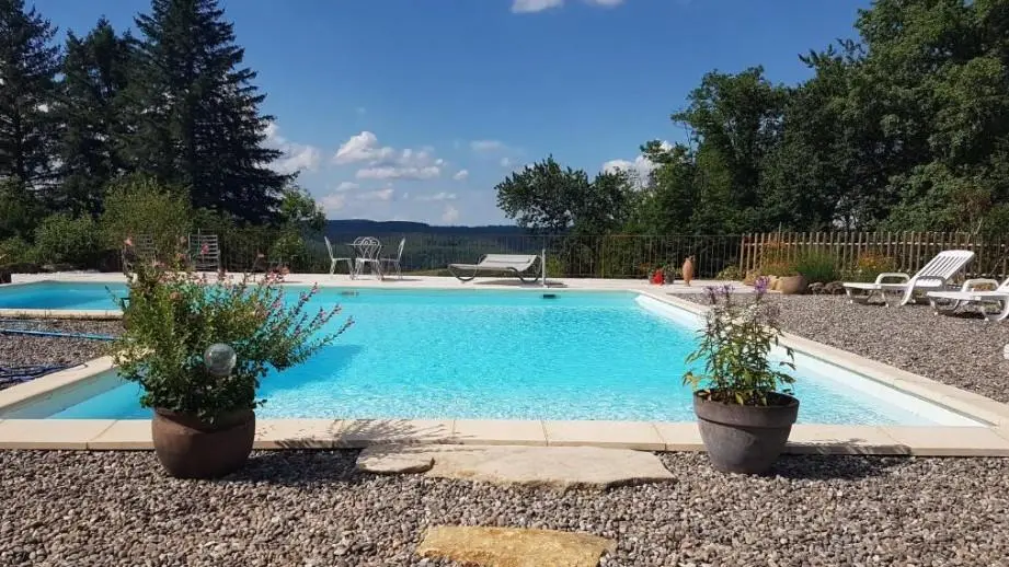 Maison de Charme Tursac avec piscine privée_4