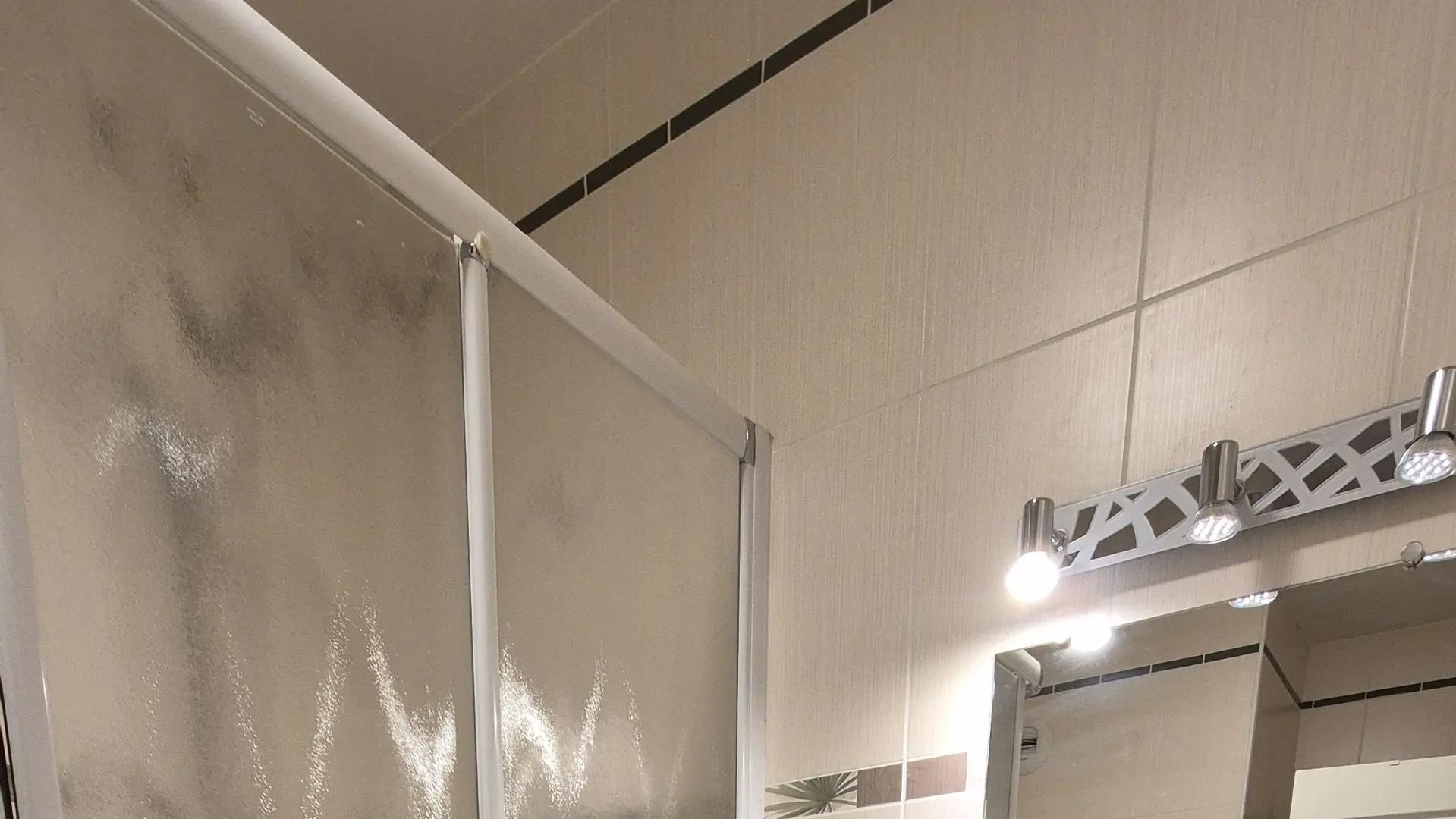 Sylvia Montfort à Sarlat parking privé_8