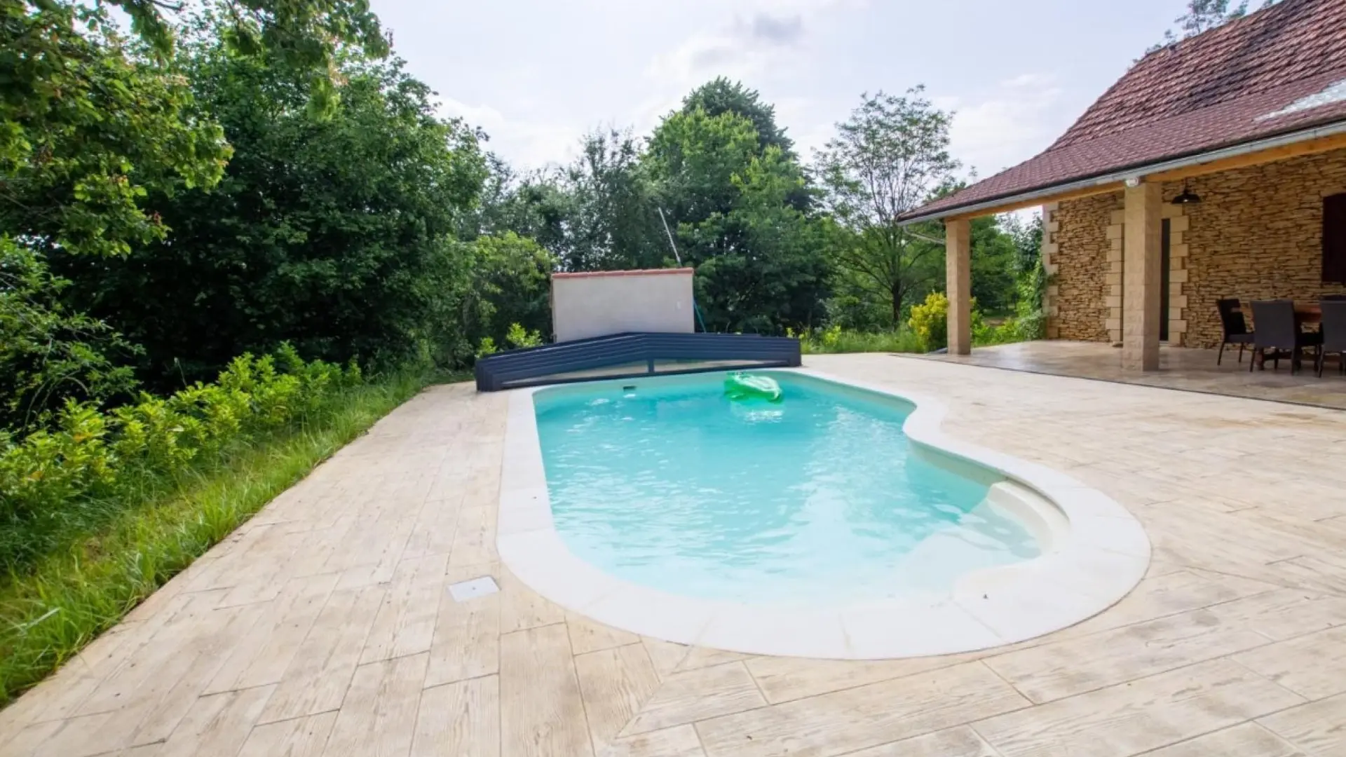 Gîte de charme La Noyeraie piscine chauffée_7