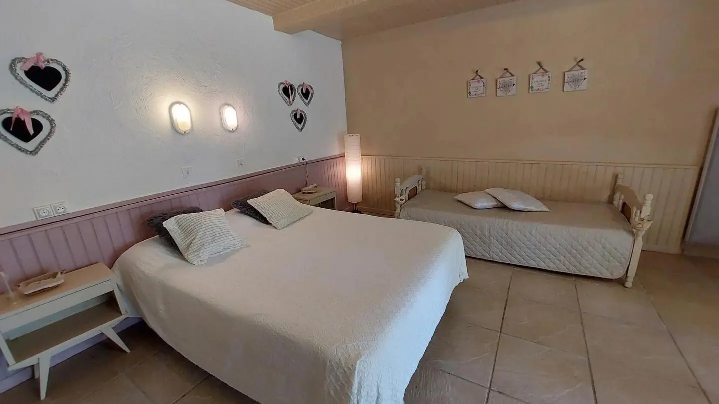 Trompettes avec piscine proche de Sarlat_12