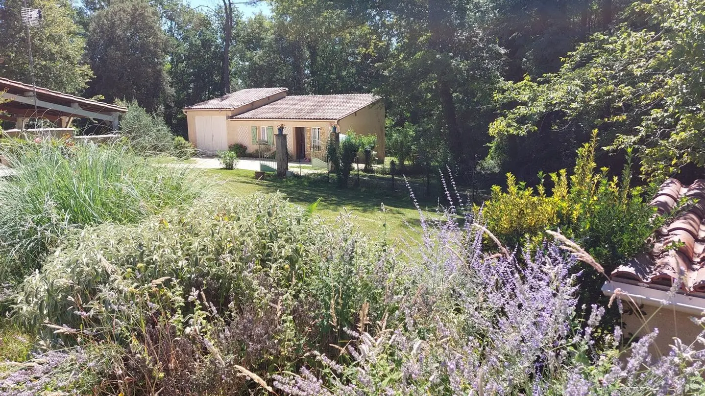 Tranquilou avec piscine proche de Sarlat_2
