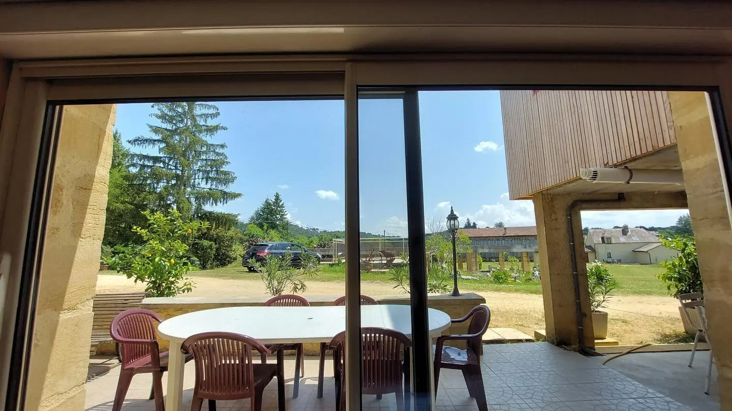 Naudissou avec piscine couverte à Sarlat_12