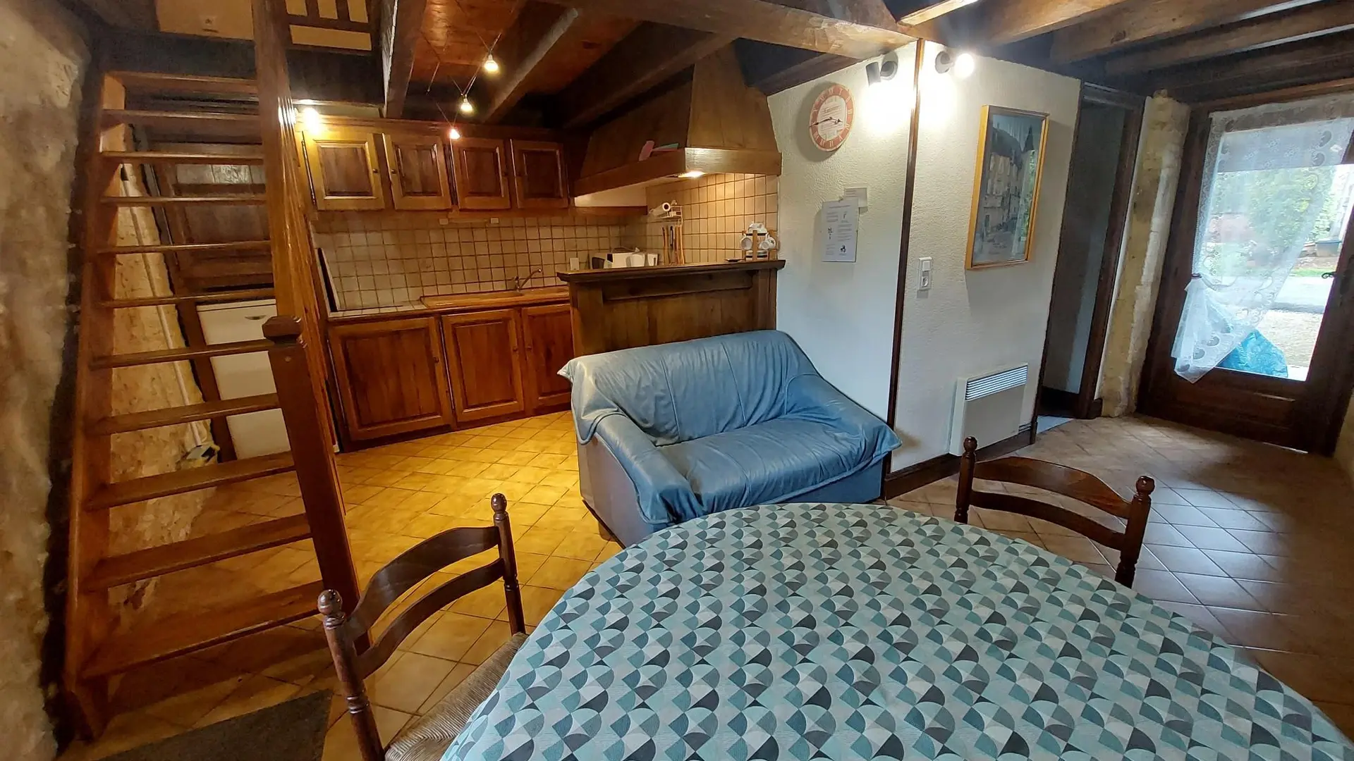 Lapervoisie 2  la cour piscine et proche de Sarlat_5