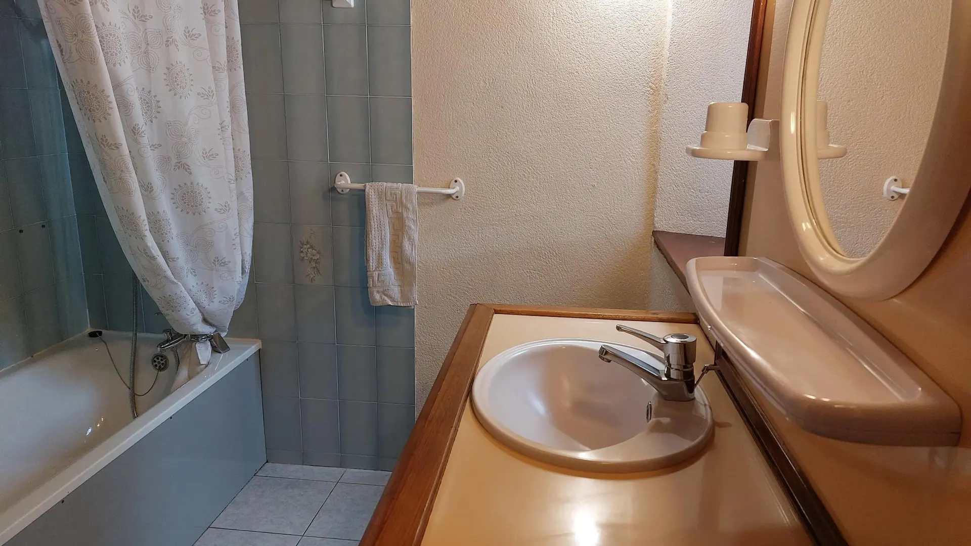 Lapervoisie 2  la cour piscine et proche de Sarlat_11