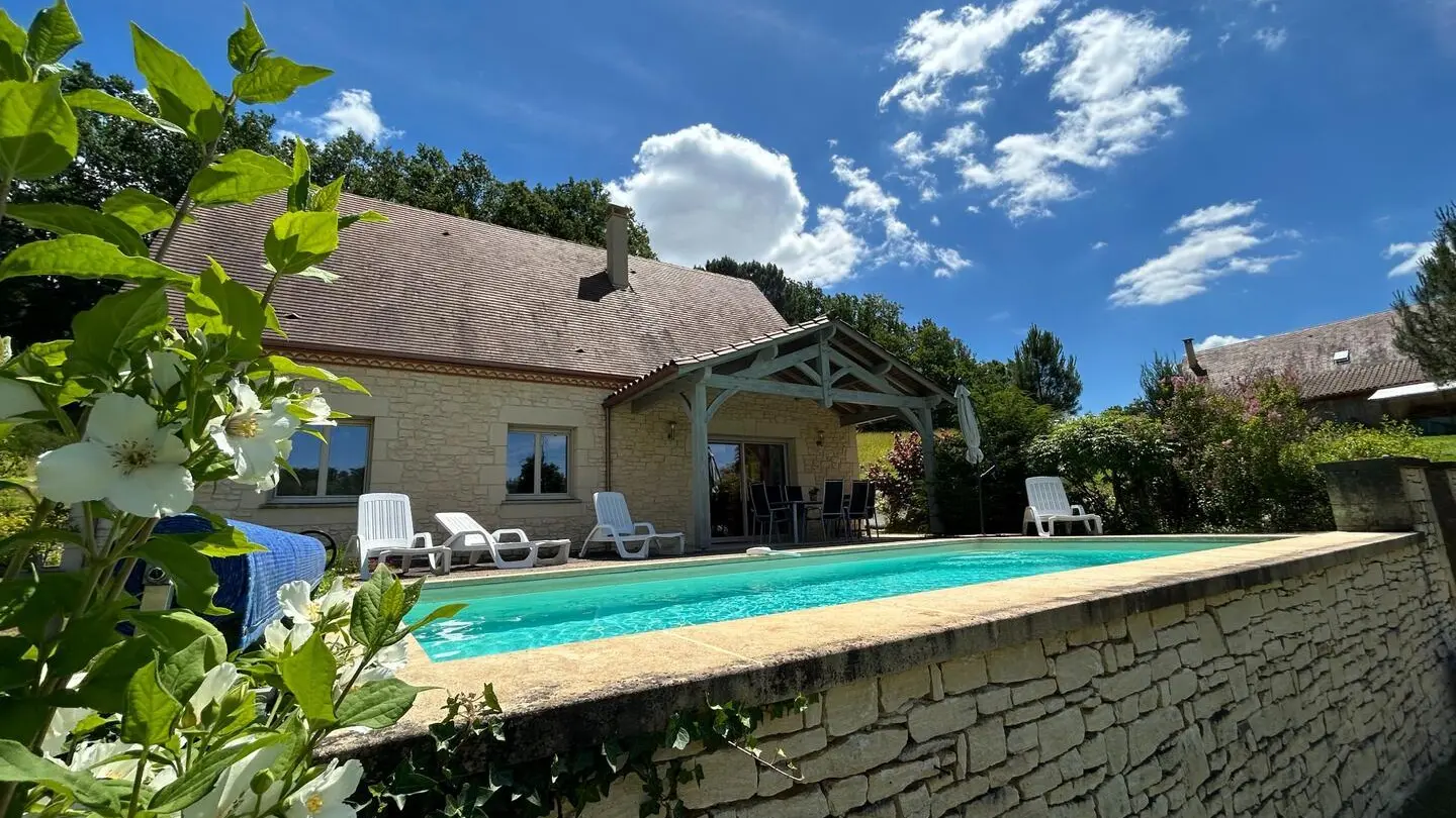 La Petite Sarladaise à Sarlat avc piscine chauffée_3