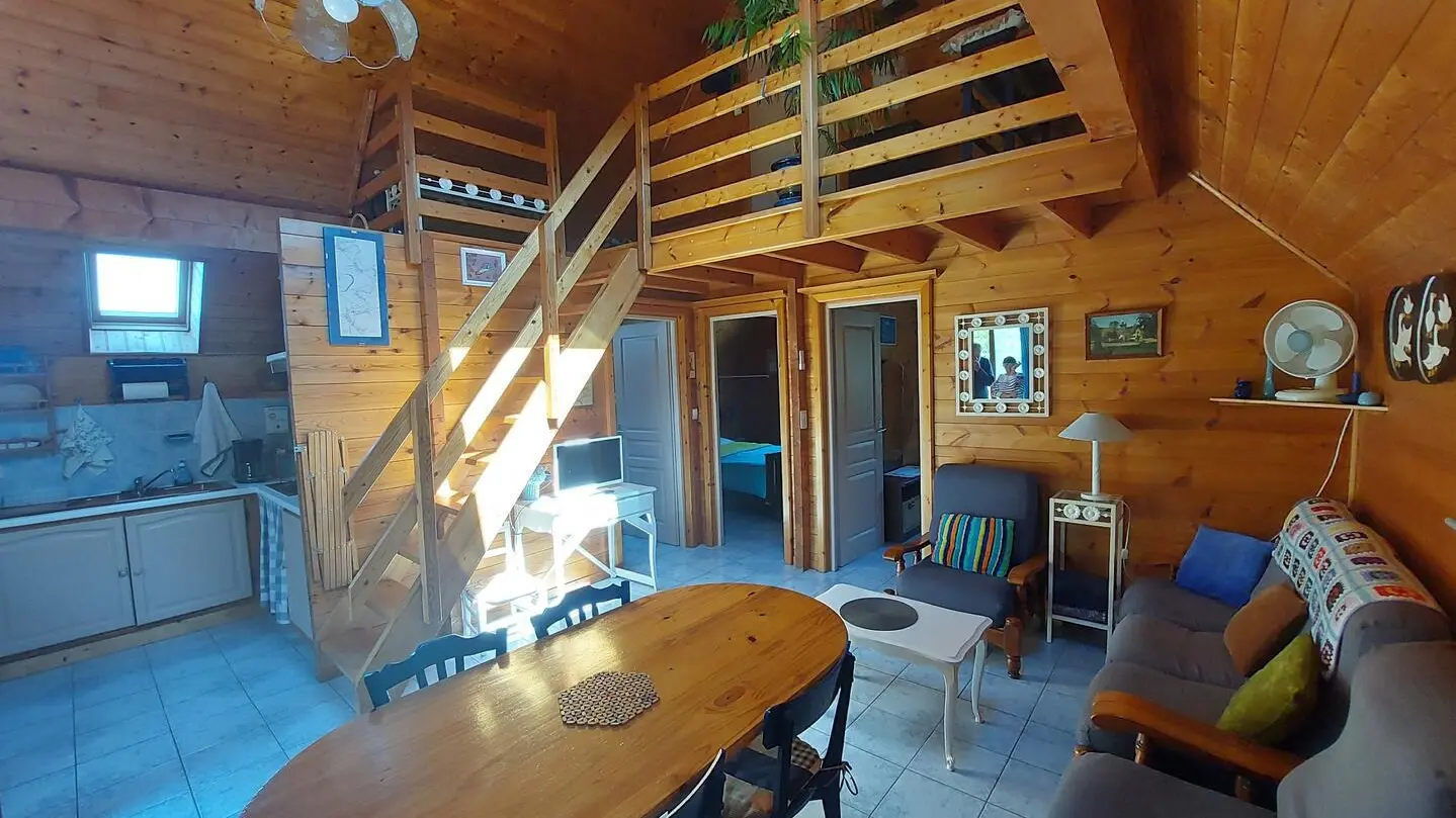 La Petite Maison en bois climatisée sud de Sarlat_11