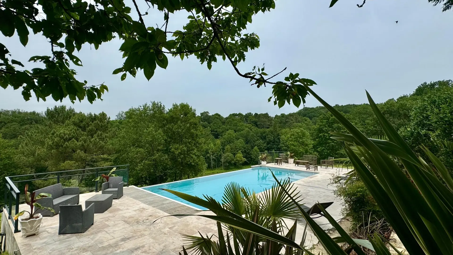 Les Rozières climatisée piscine proche de Sarlat_7