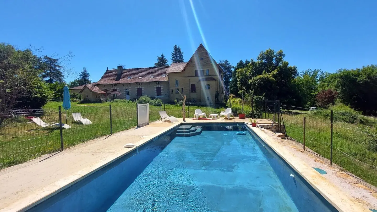 Trompettes avec piscine proche de Sarlat_7