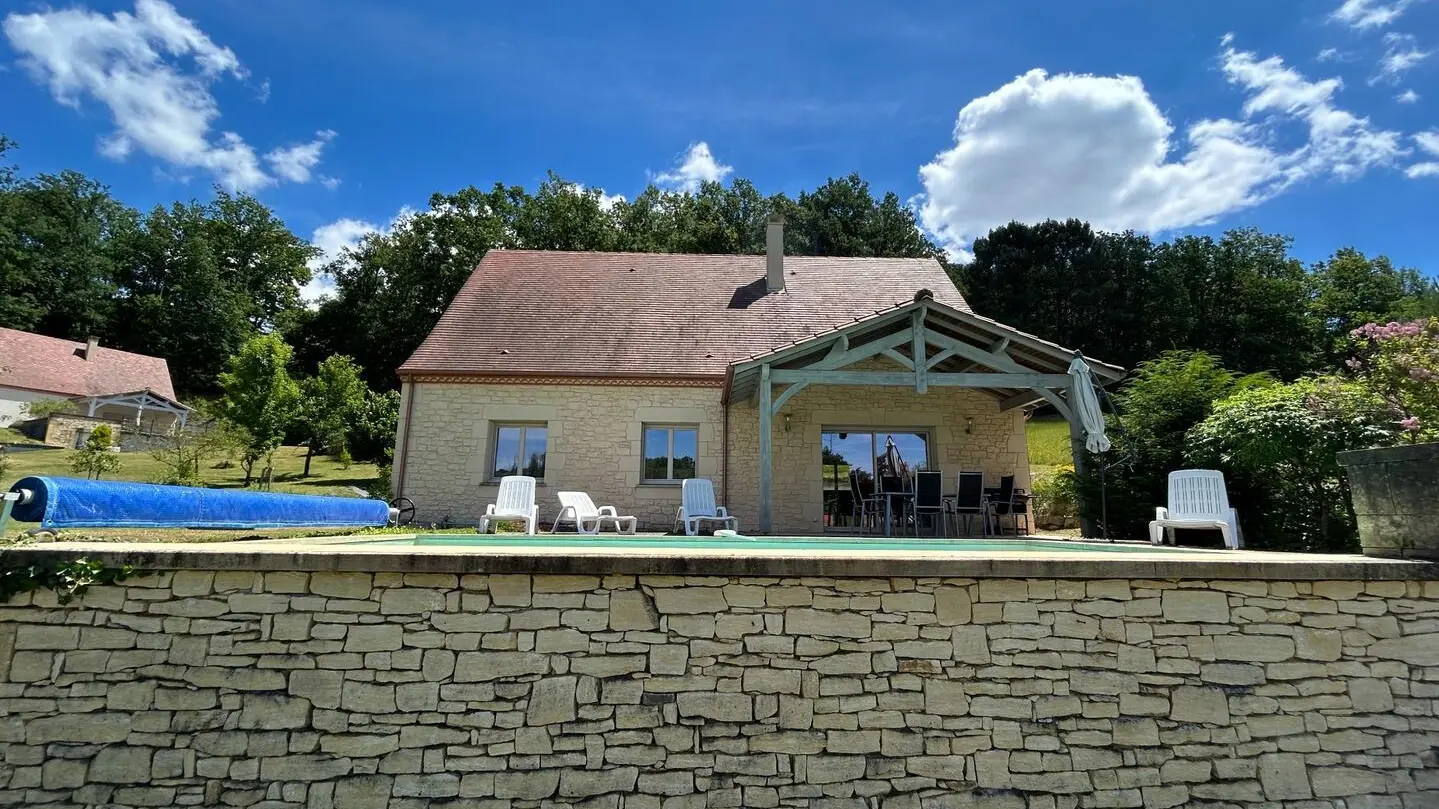 La Petite Sarladaise à Sarlat avc piscine chauffée_25