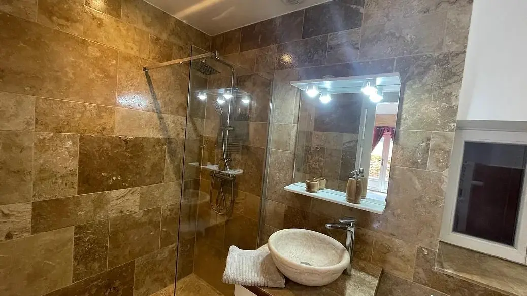 Gîte de charme Les Rosiers piscine chauffée_15