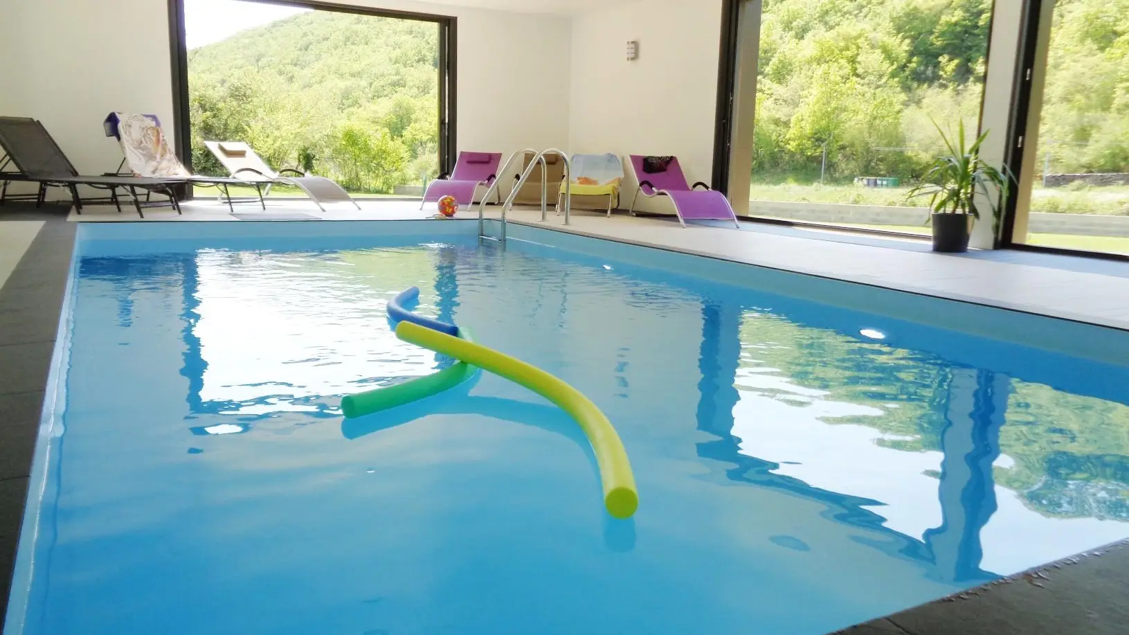 Villa La Bénéchie avec clim et  piscine intérieure_1