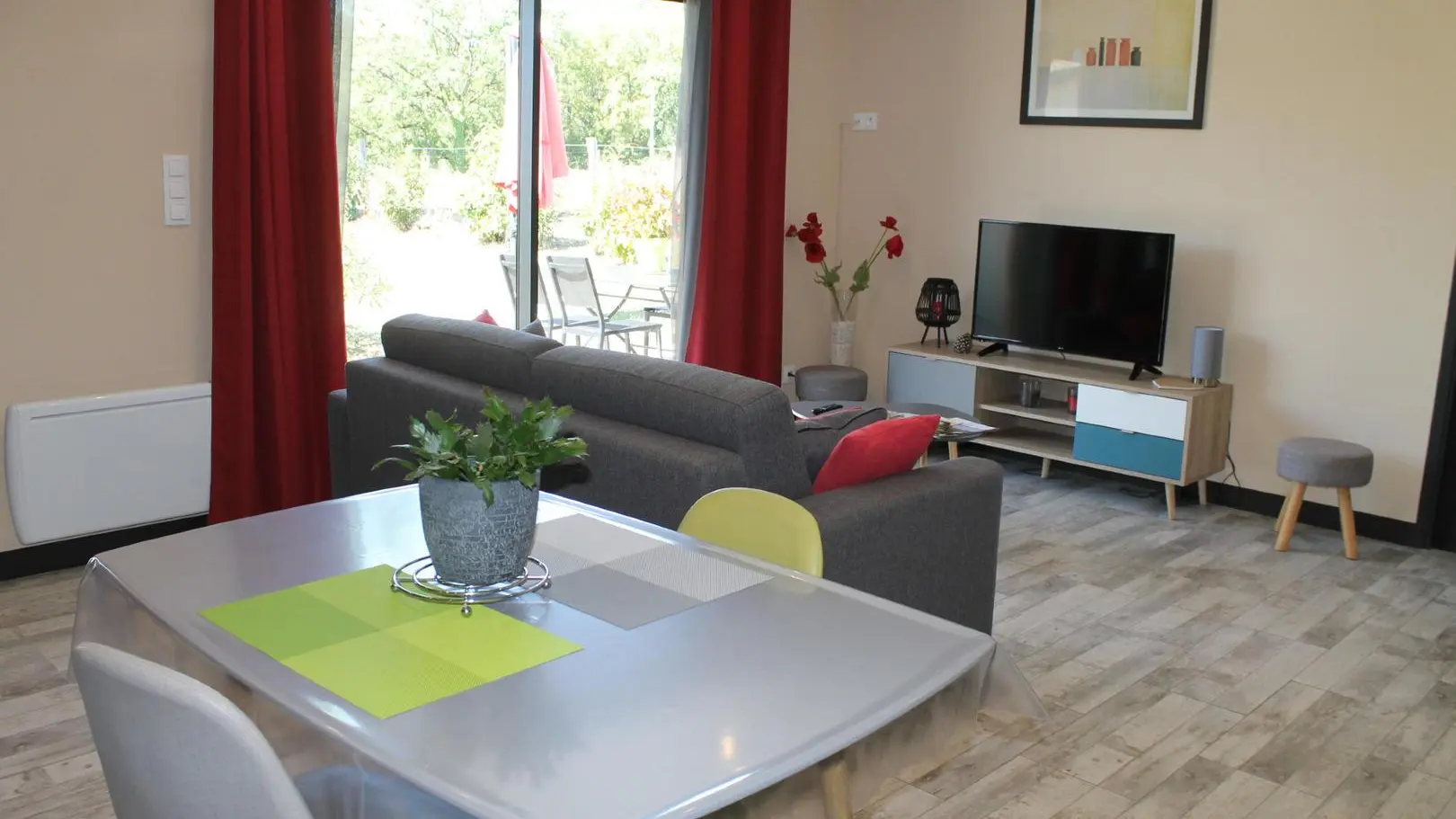 Les 3 Cypres climatisé et piscine proche de Sarlat_9