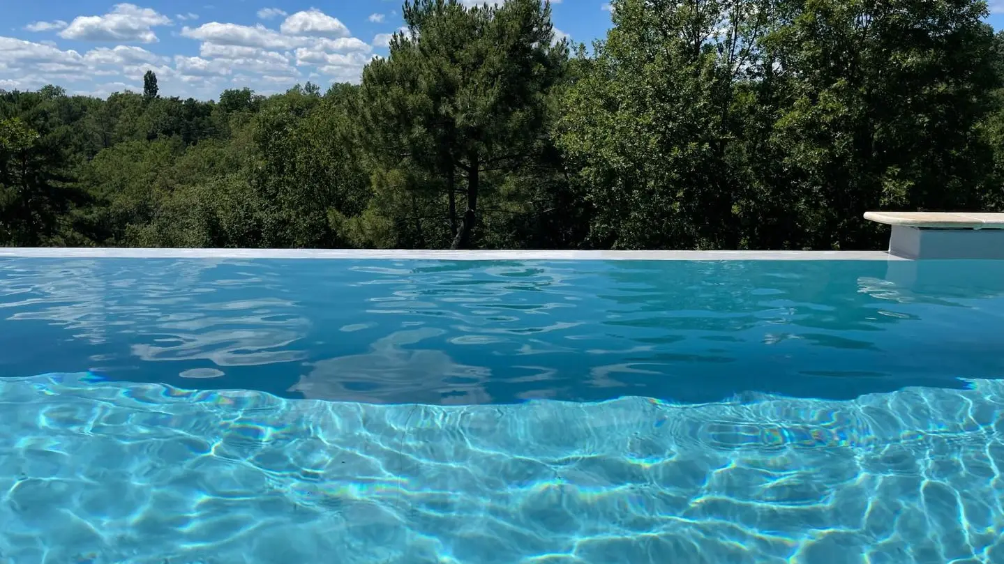Les Rozières climatisée piscine proche de Sarlat_10