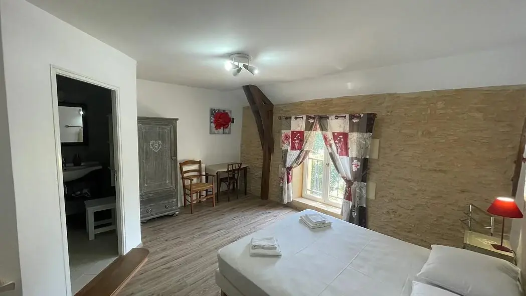 Gîte de charme Les Rosiers piscine chauffée_12