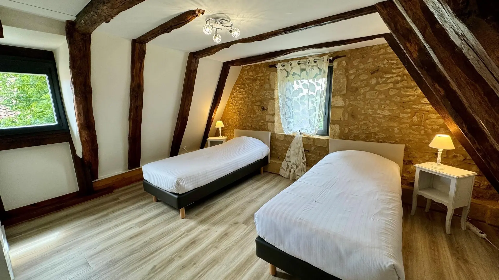 Les Rozières climatisée piscine proche de Sarlat_16