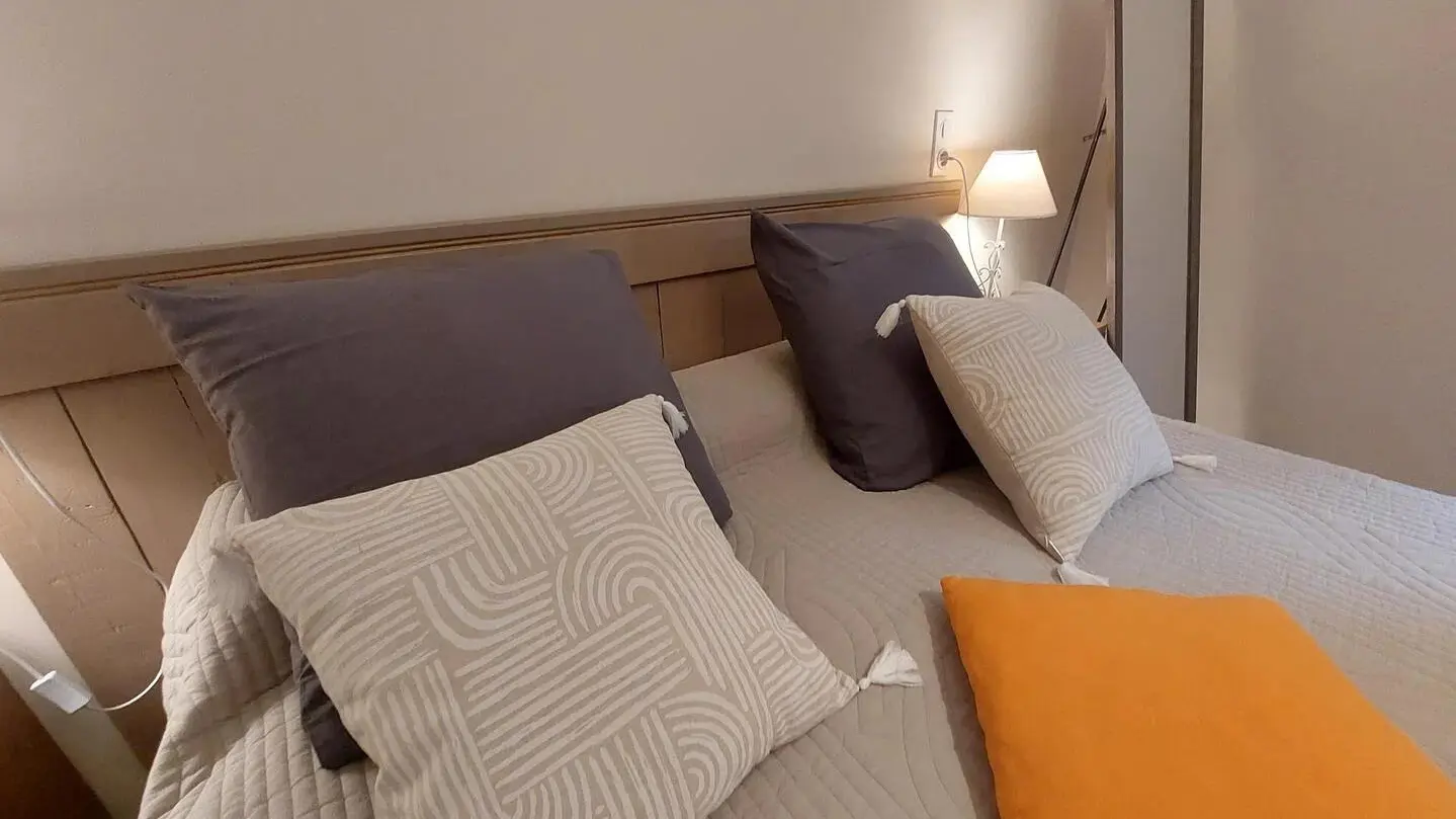 La Petite Sarladaise à Sarlat avc piscine chauffée_17