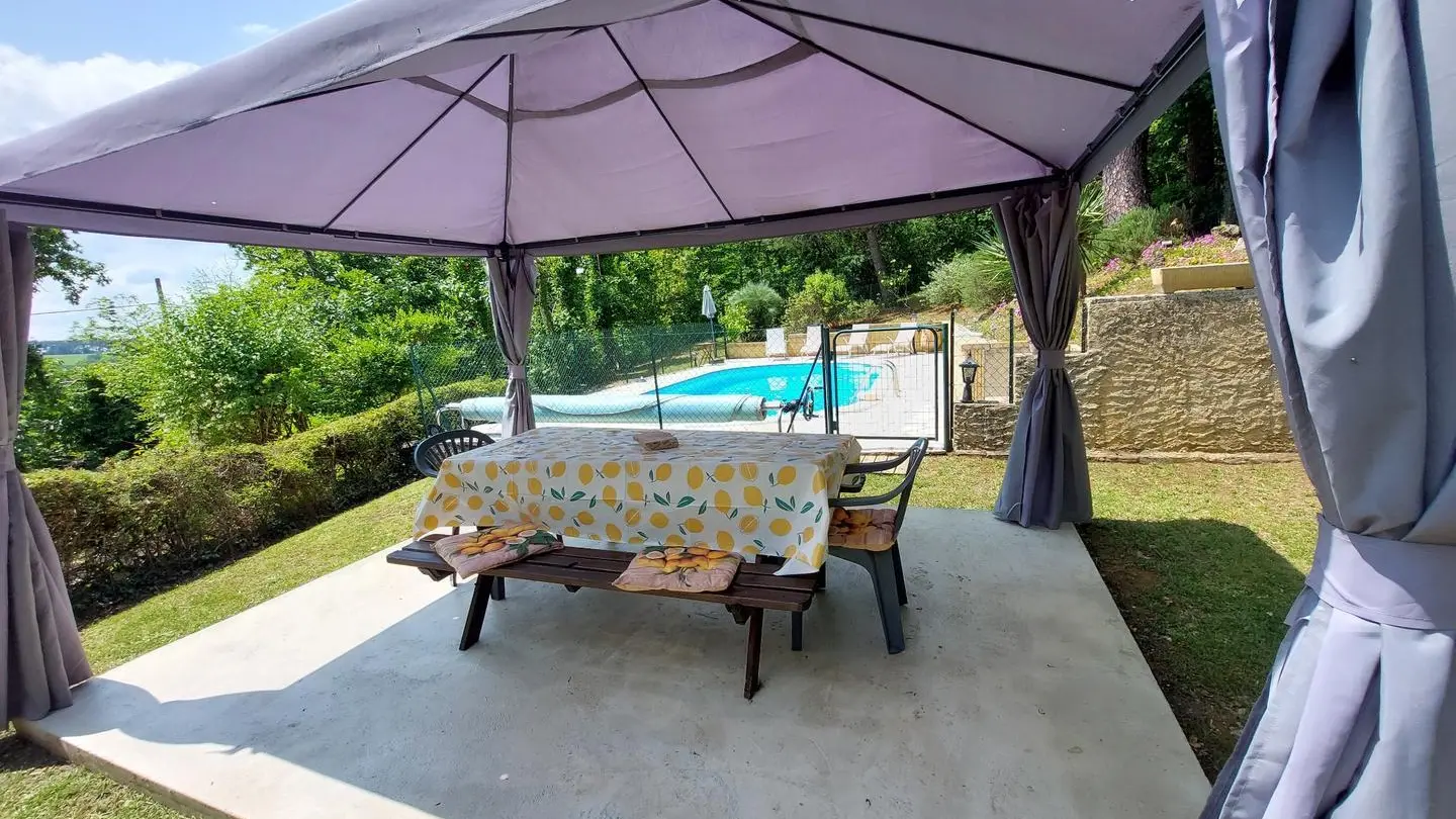 Les Devises avec piscine proche de Sarlat_4