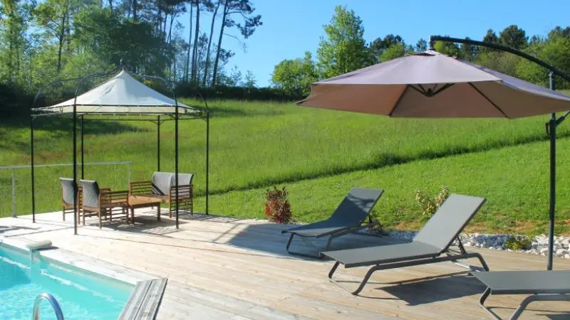Les Combes avec piscine chauffée au nord Sarlat_1