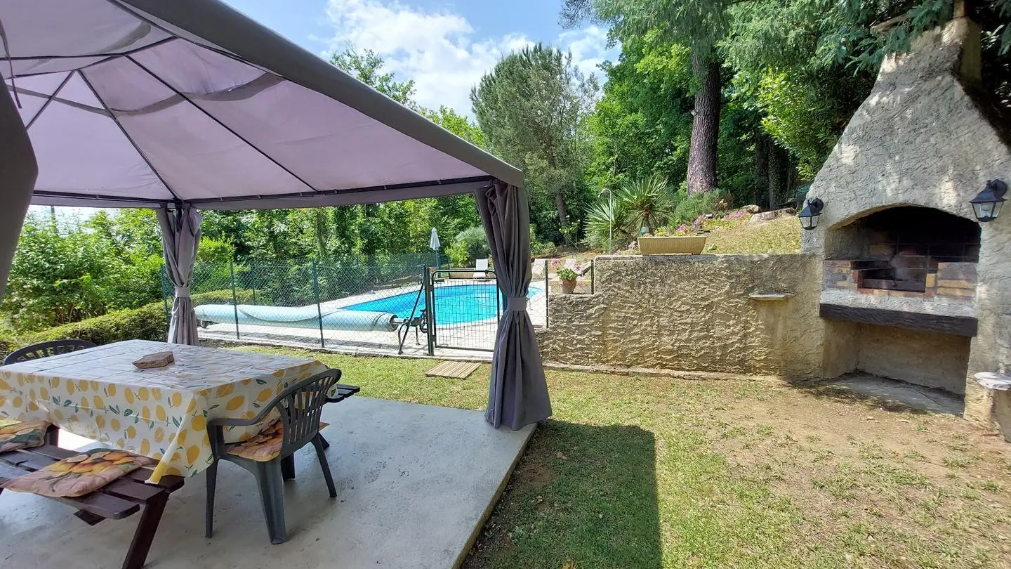 Les Devises avec piscine proche de Sarlat_6