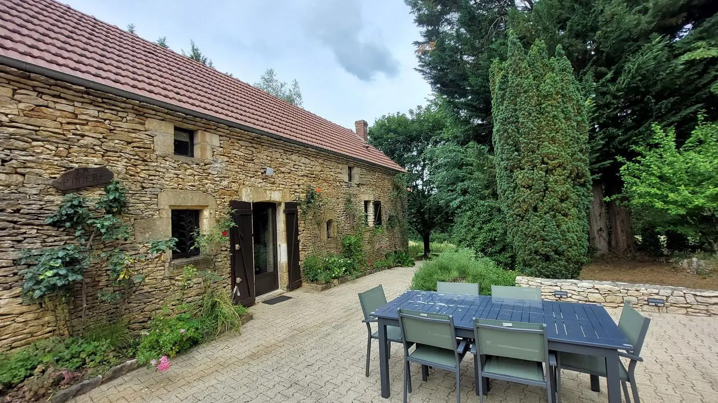 Montant de Fages avec piscine privée proche Sarlat_5