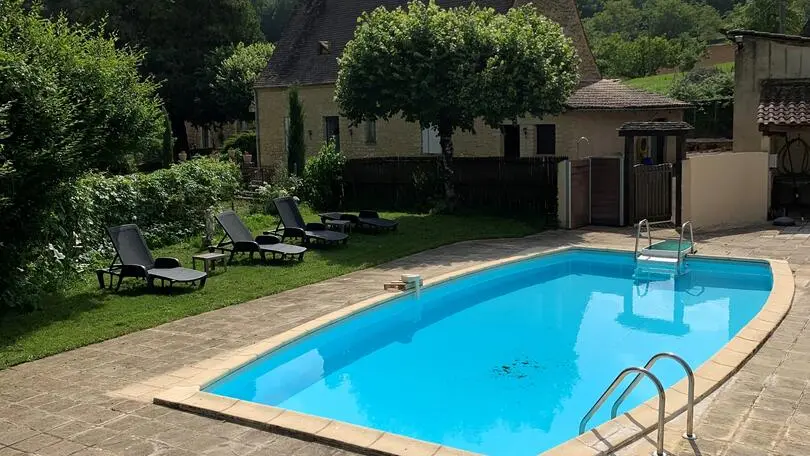 la perigourdine  - piscine....