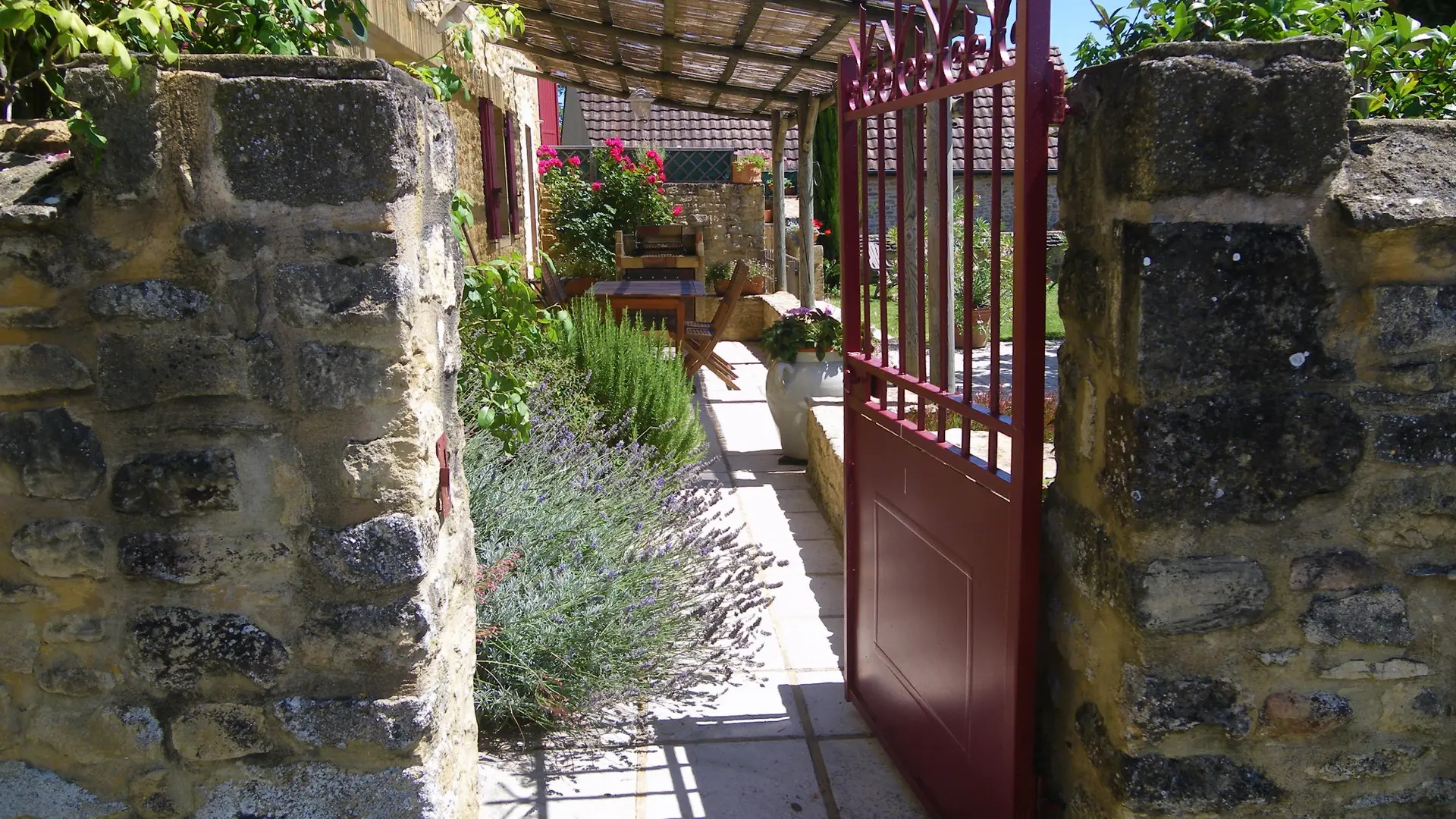 le clos de peyrebelle avec piscine privée proche de sarlat (3)