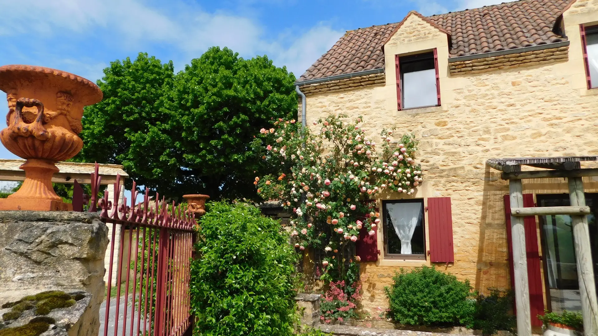 le clos de peyrebelle avec piscine privée proche de sarlat (8)