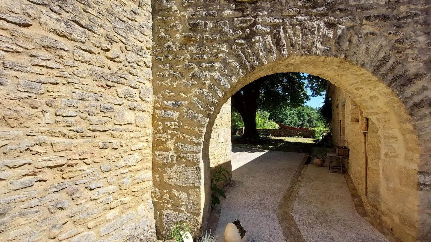 les chambrils - piscine chauffée (8)