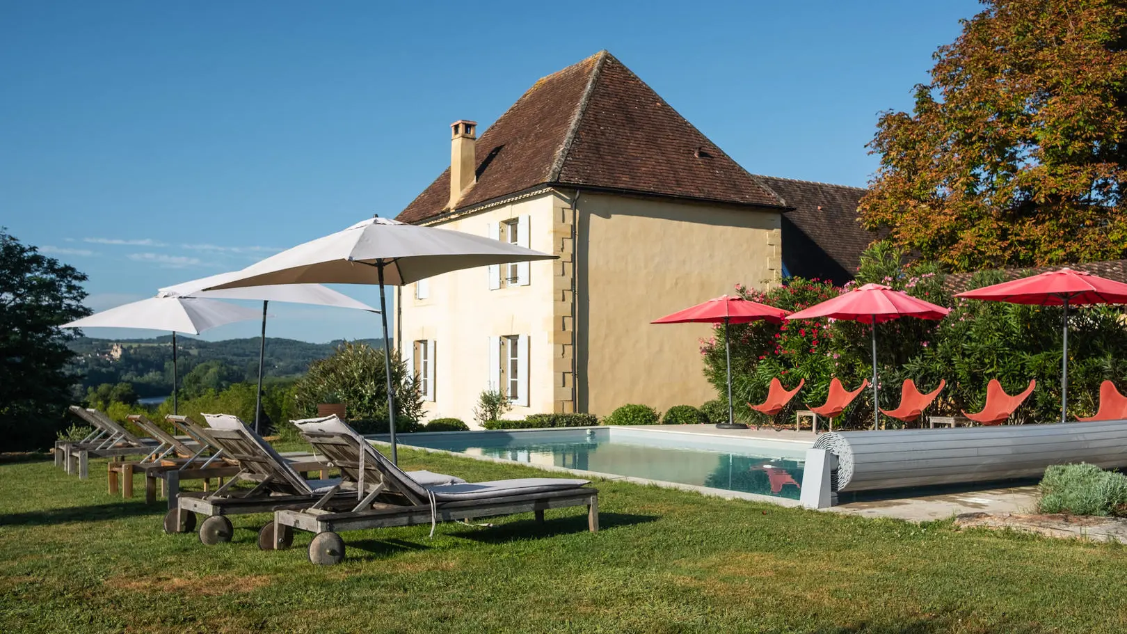 les-hauts-de-saint-vincent-maison-d-hotes-dordogne-avec-vue-et-piscine